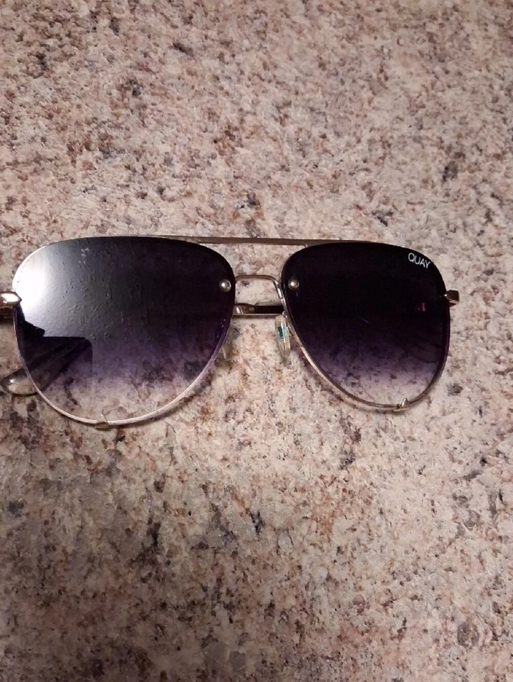 QUAY Aviator Sunglasses with Gradient Purple Lenses